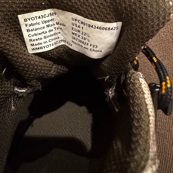 Size 1Y Boys Camo Boots - Picture 6 of 6